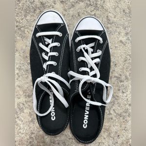 Never worn Converse size 8